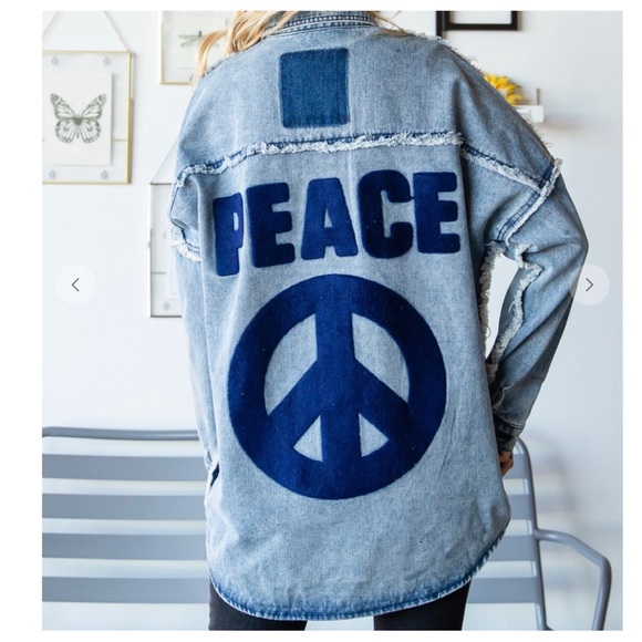 36 Fabulous Color block denim wash Jean Jacket - Picture 4 of 8